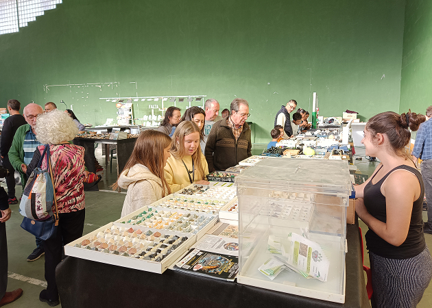 Image gallery Utrillas Mineral, Gem and Fossil Fair 3